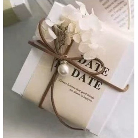Коробочка с декором 8*8*6см